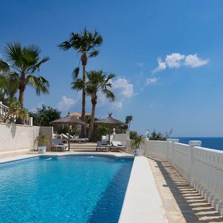 Frontline Villa, Five Star Deluxe El Campello Bagian luar foto