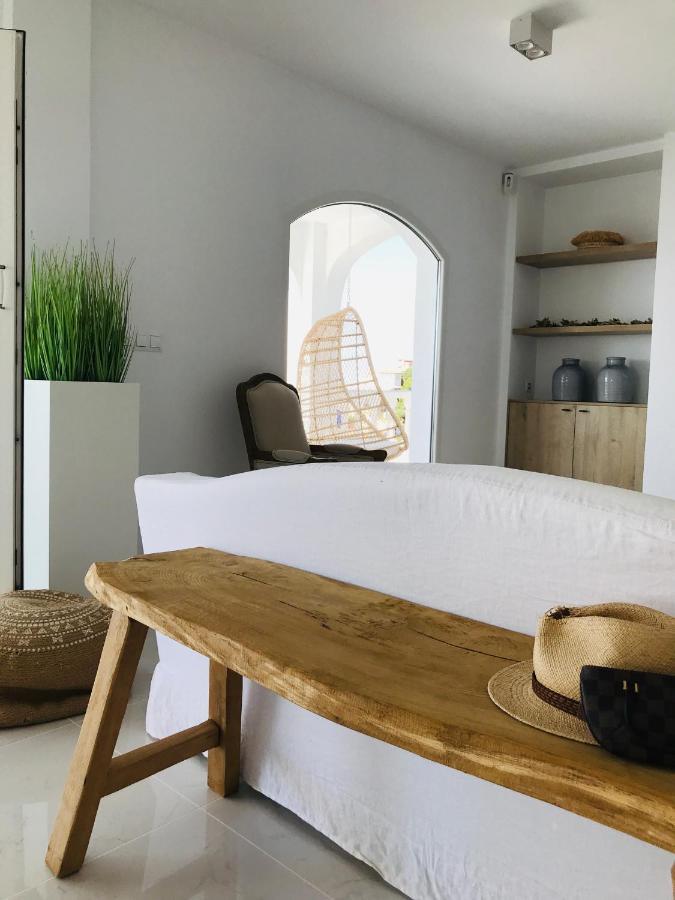 Frontline Villa, Five Star Deluxe El Campello Bagian luar foto