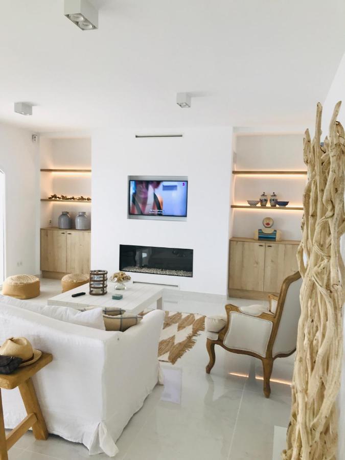 Frontline Villa, Five Star Deluxe El Campello Bagian luar foto