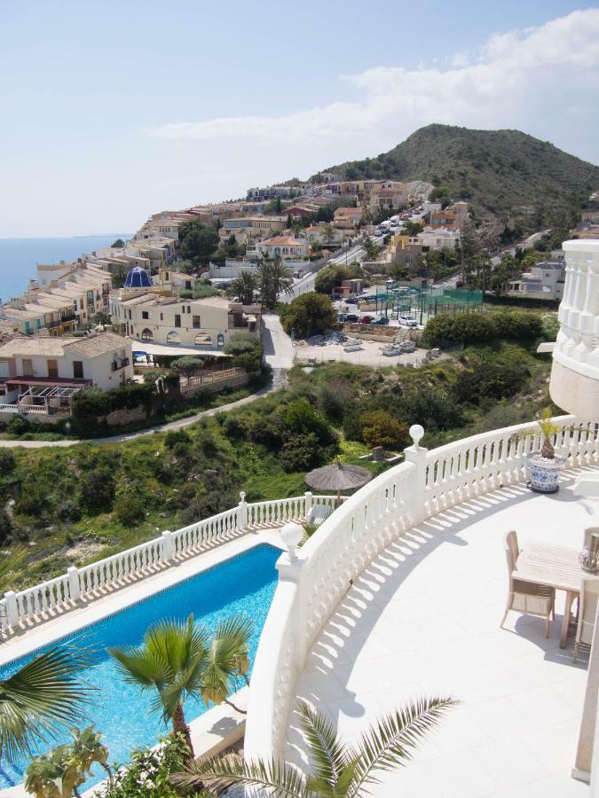 Frontline Villa, Five Star Deluxe El Campello Bagian luar foto
