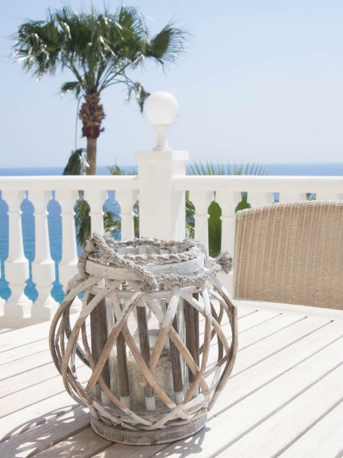 Frontline Villa, Five Star Deluxe El Campello Bagian luar foto