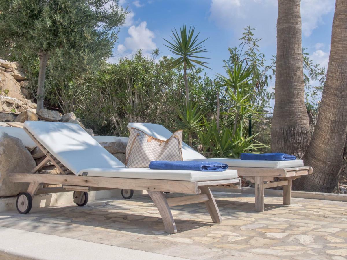 Frontline Villa, Five Star Deluxe El Campello Bagian luar foto