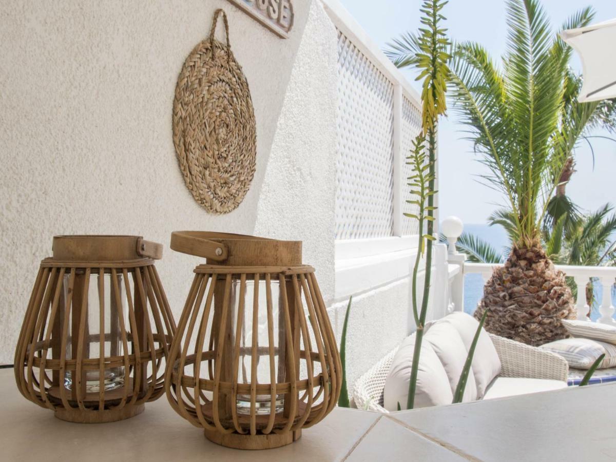 Frontline Villa, Five Star Deluxe El Campello Bagian luar foto