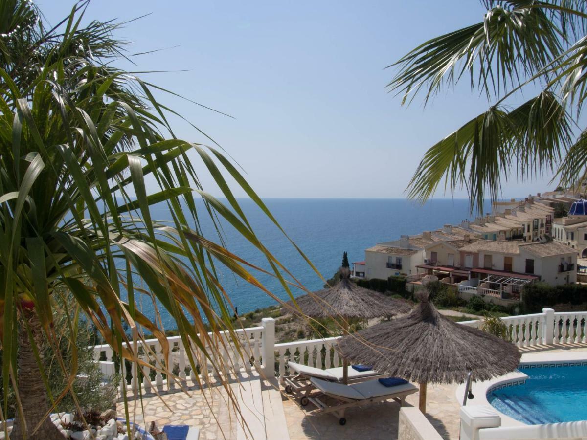 Frontline Villa, Five Star Deluxe El Campello Bagian luar foto